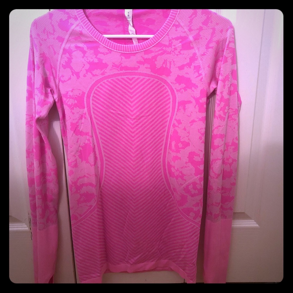 Lululemon Swiftly Tech Yoga Shirt